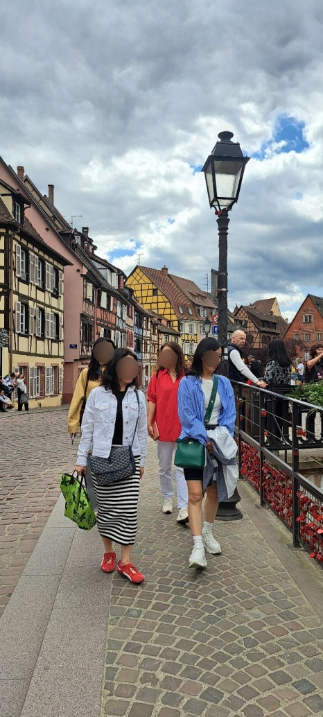 SE-5b8fd19f-e591-44f7-a88d-f3bb7d9a6cfc.jpg