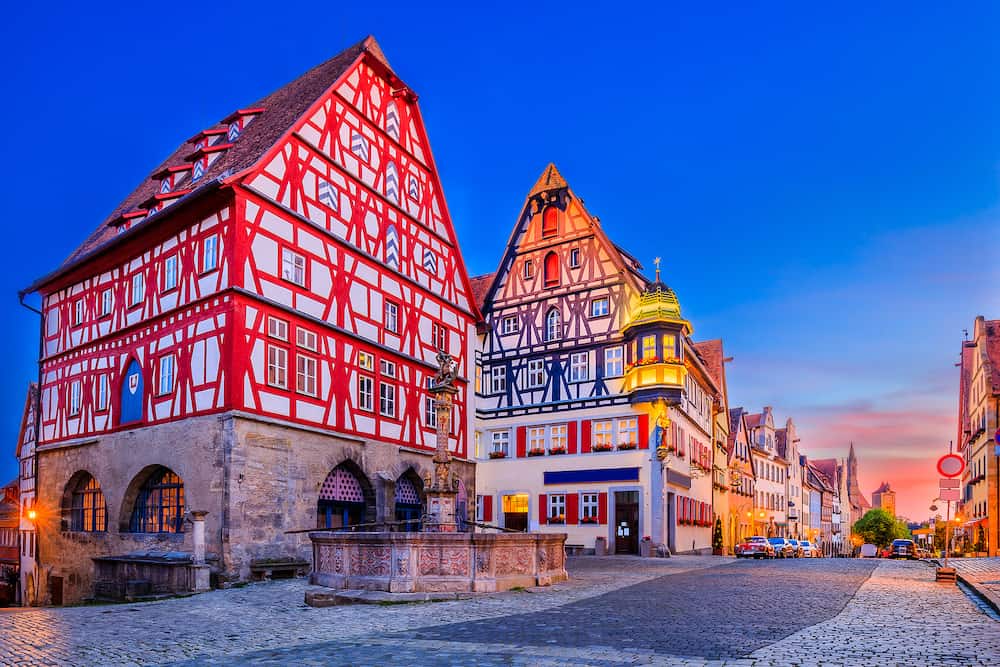 Rothenburg-Rothenburg-ob-der-Tauber-Bavaria-Germany.-Medieval-town-of-Rothenburg-at-night.jpg